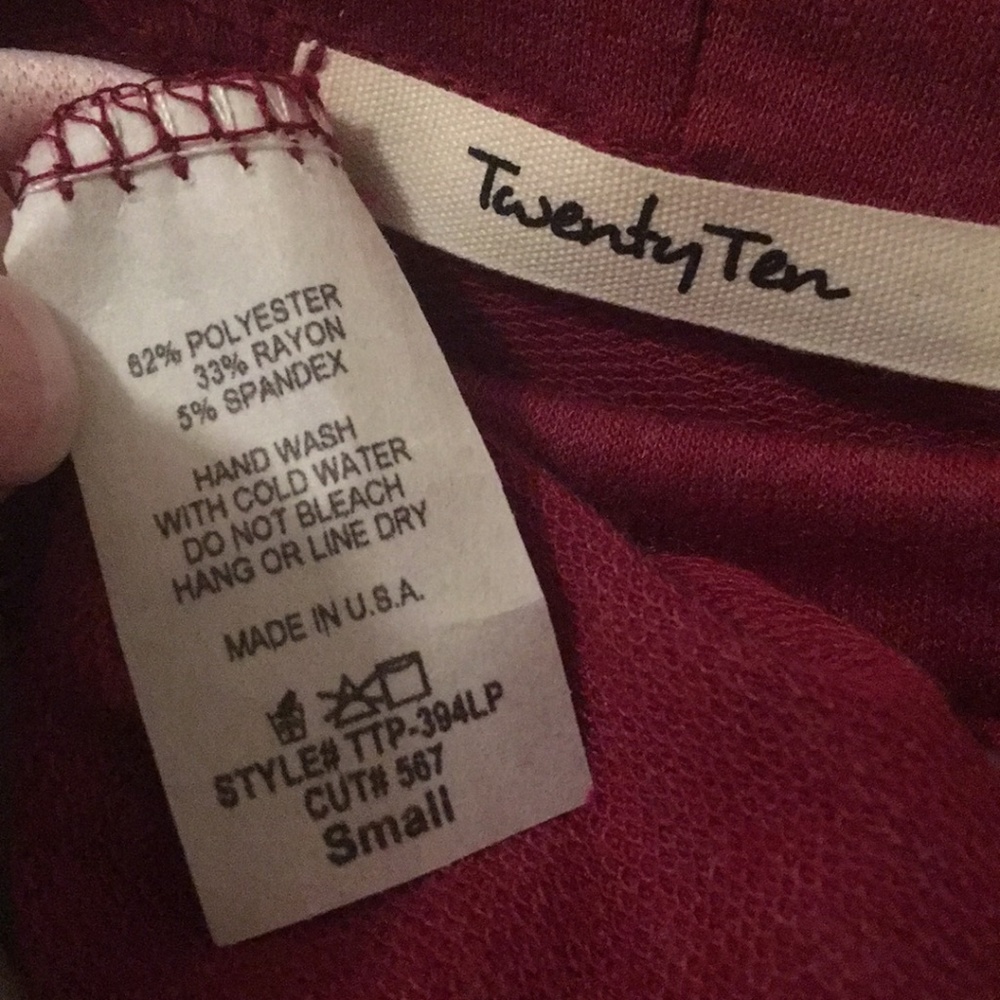 Burgundy raglan sleeve floral print pullover top - Picture 6 of 6